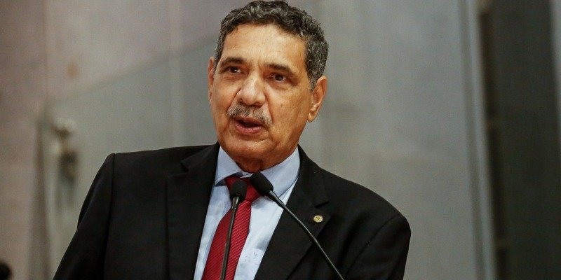 Deputado João Paulo pede a Lula rompimento de relações com Israel